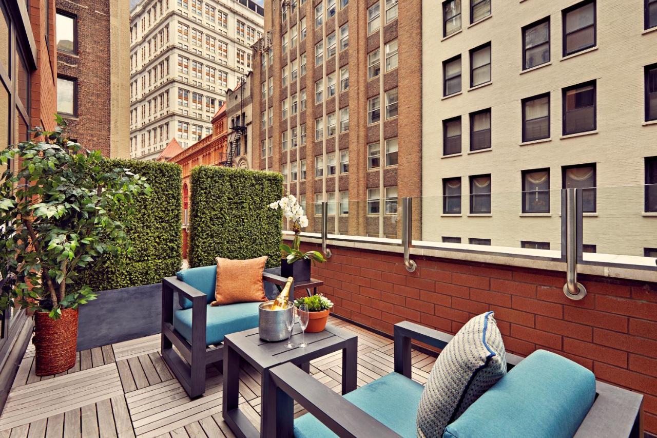 Deluxe Queen Room with Terrace