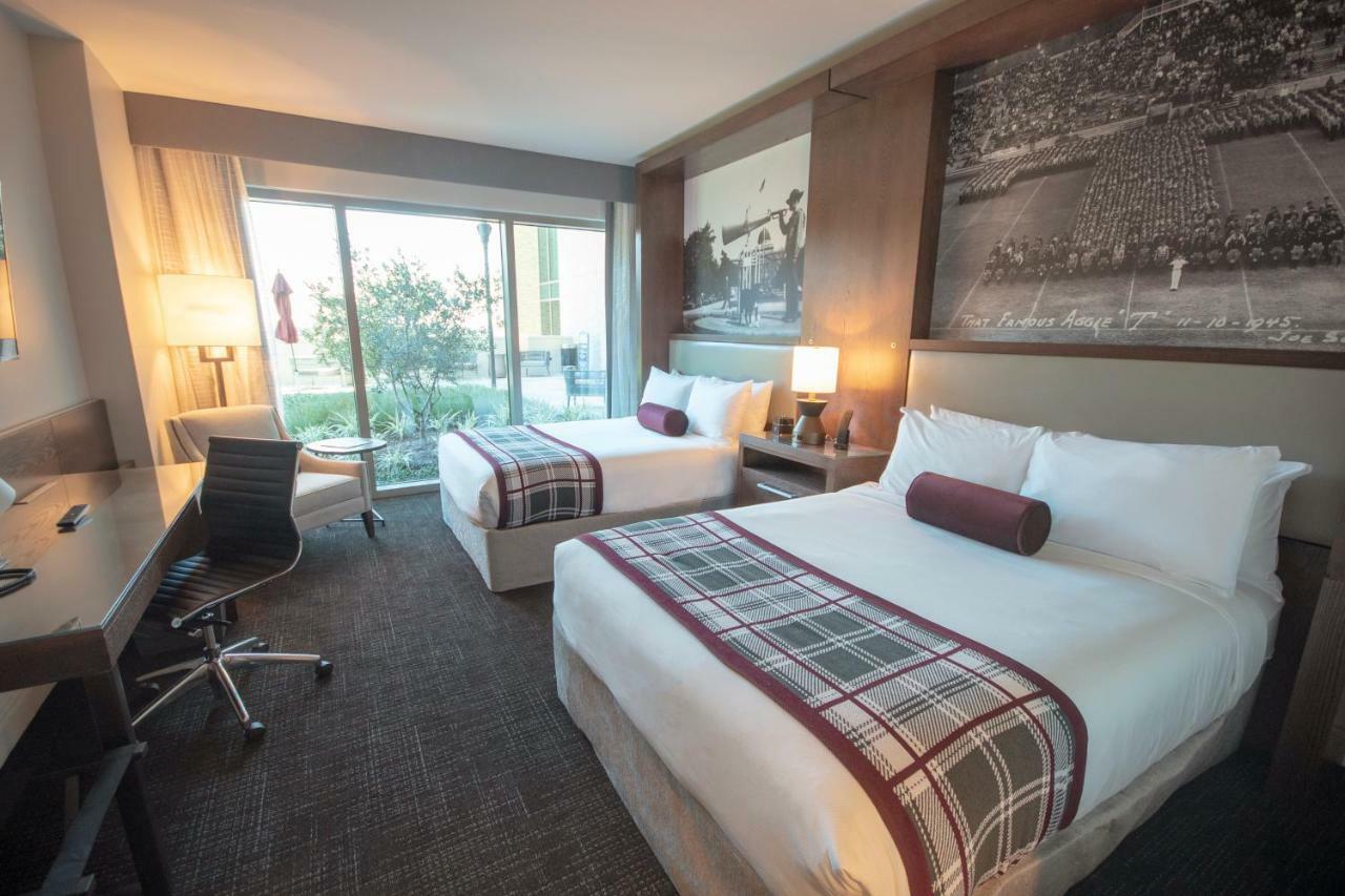 Queen Room with Two Queen Beds,786128553:JPEG