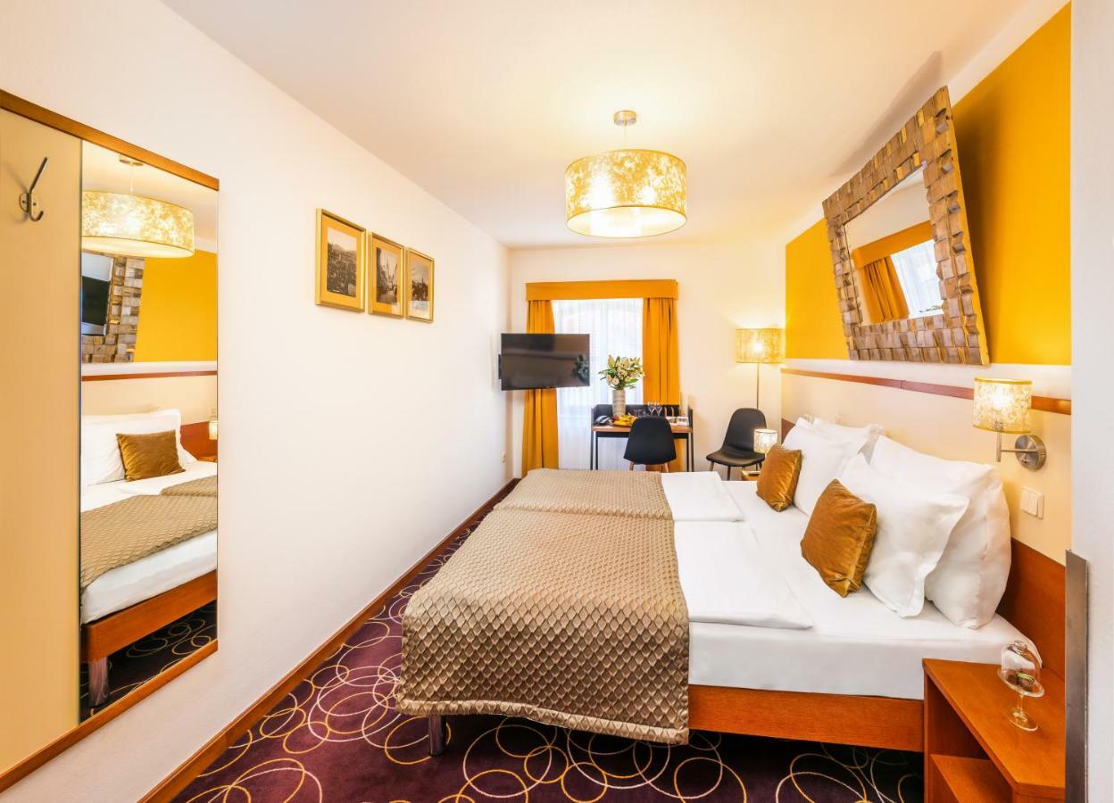 Superior Double/Twin Room,1101453270:JPEG