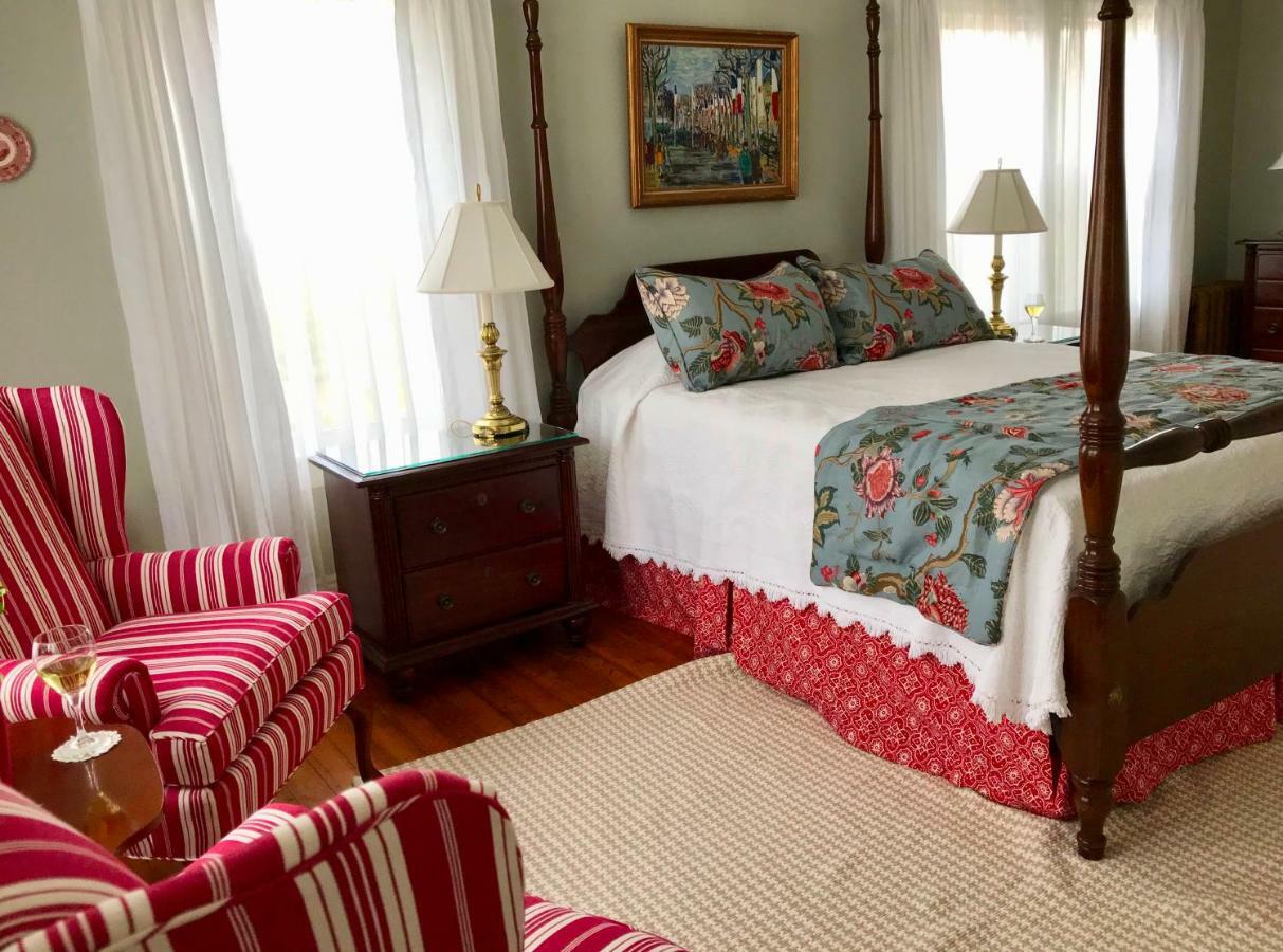 Double Room with Private Bathroom,1584753743:JPEG