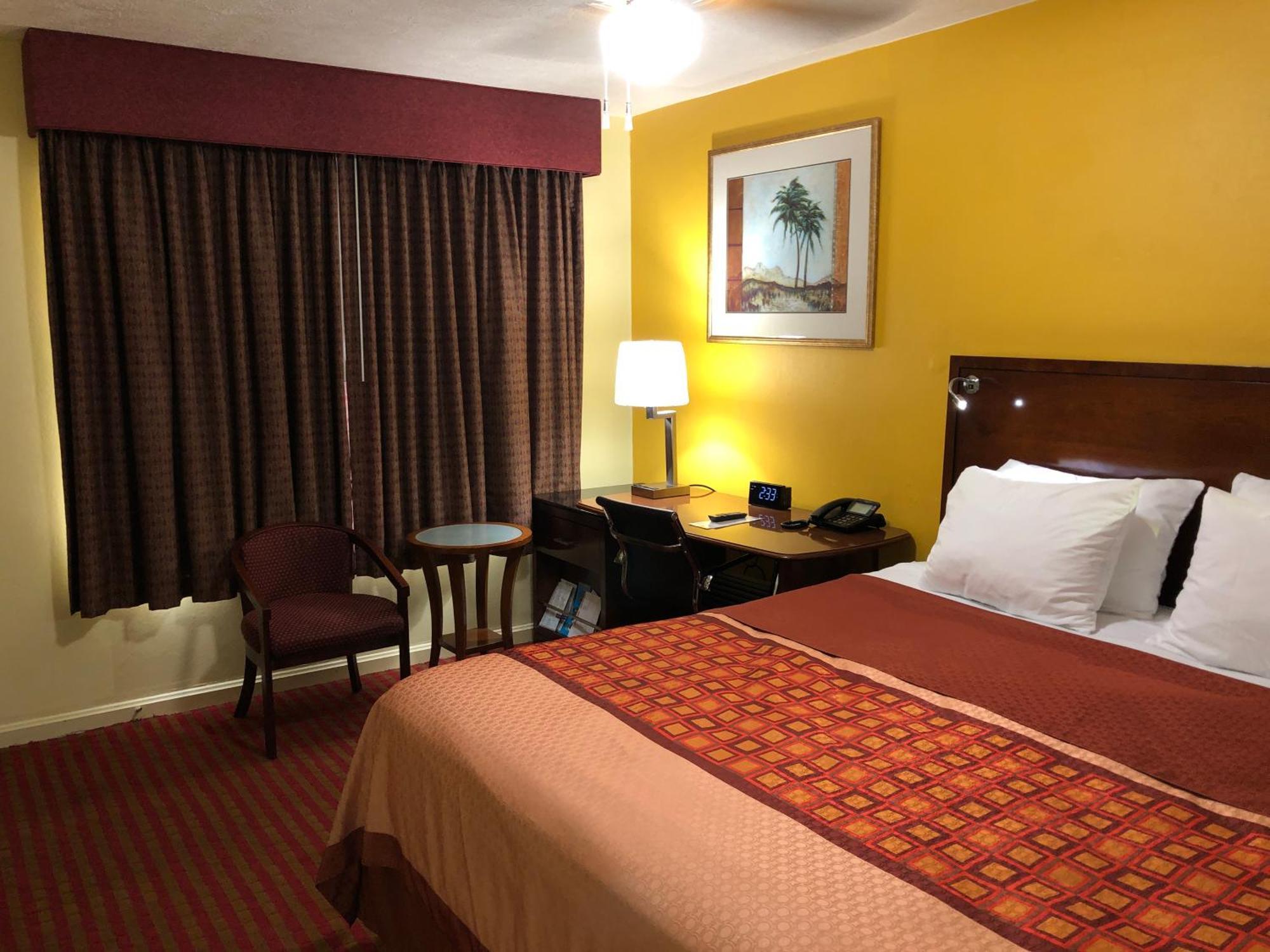 King Room - Non-Smoking,792776271:JPEG