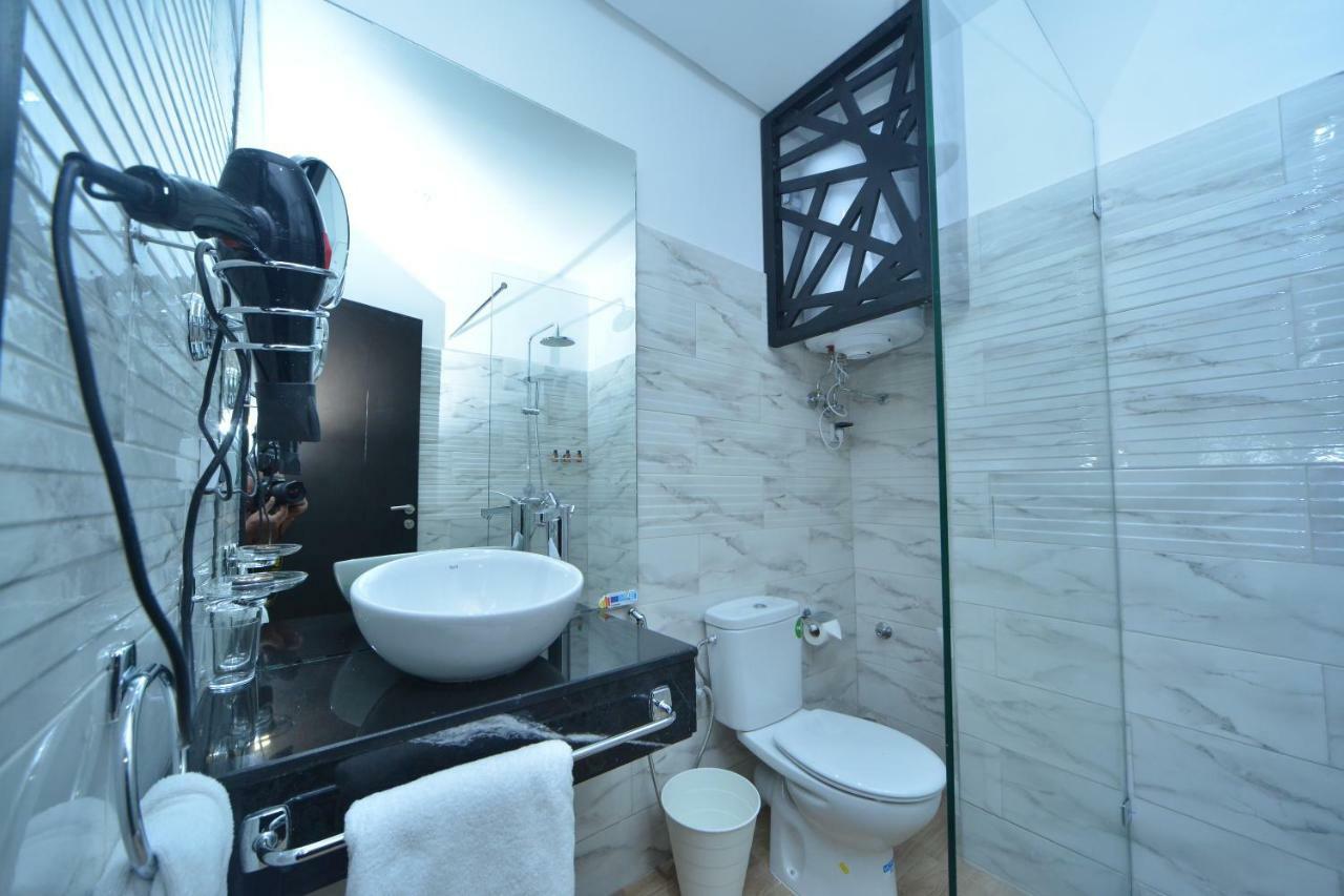 Large Double Room,1342283990:JPEG