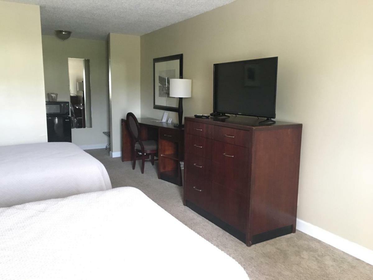 Double Room with Two Double Beds - Non-Smoking