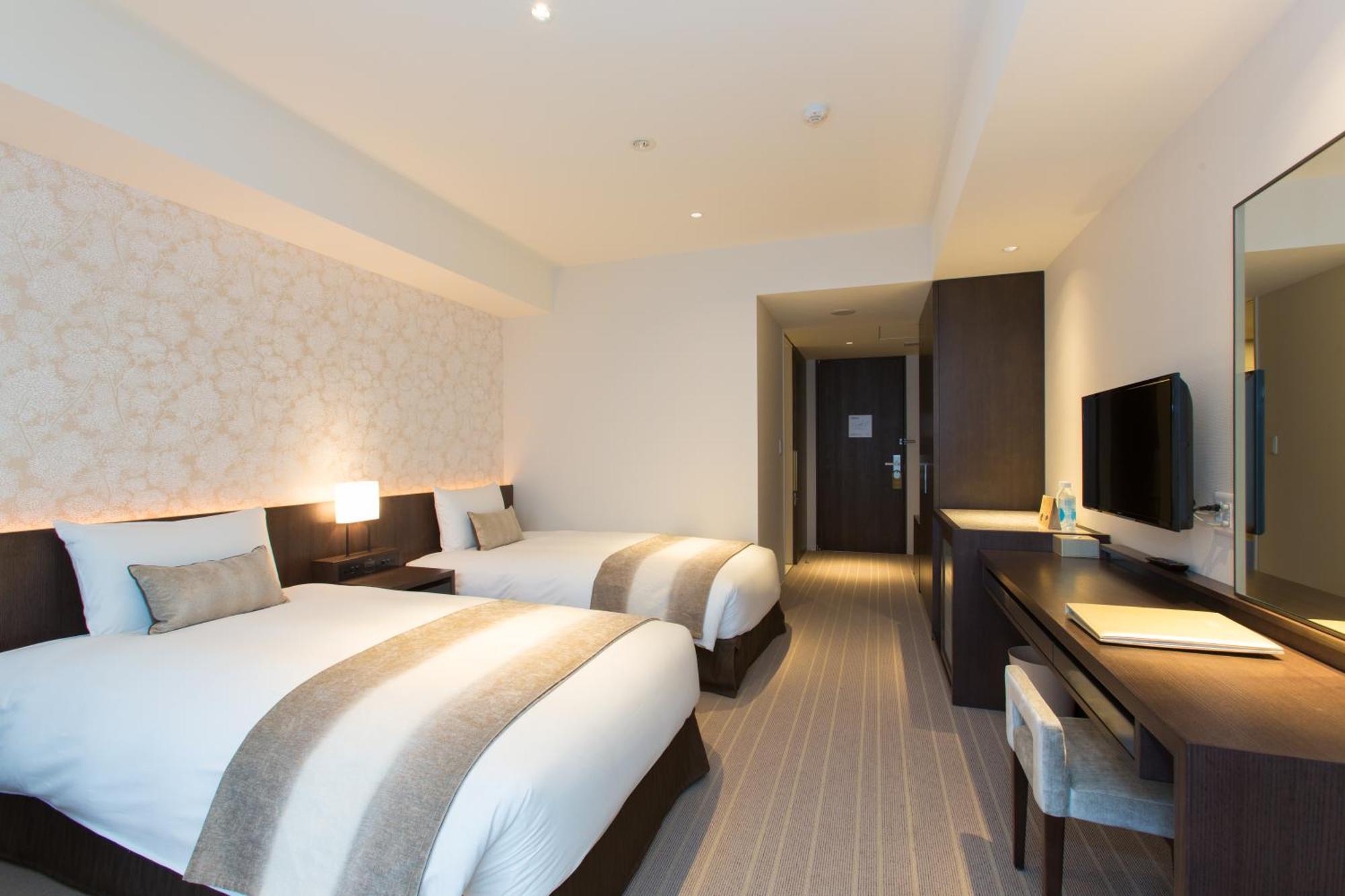 Superior Room with Hirafu Mountain View