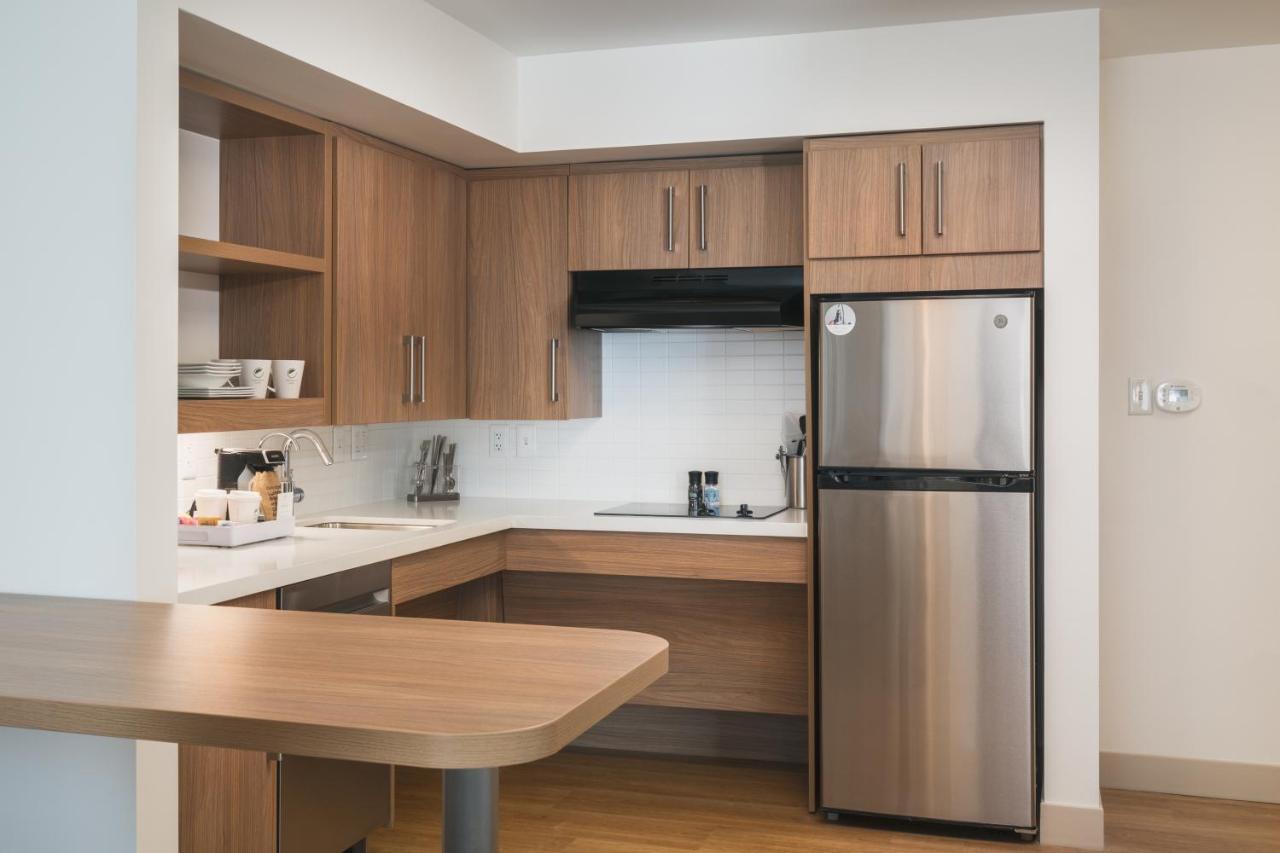 1 Bedroom Suite, 1 King, Sofa bed,939575383:JPEG