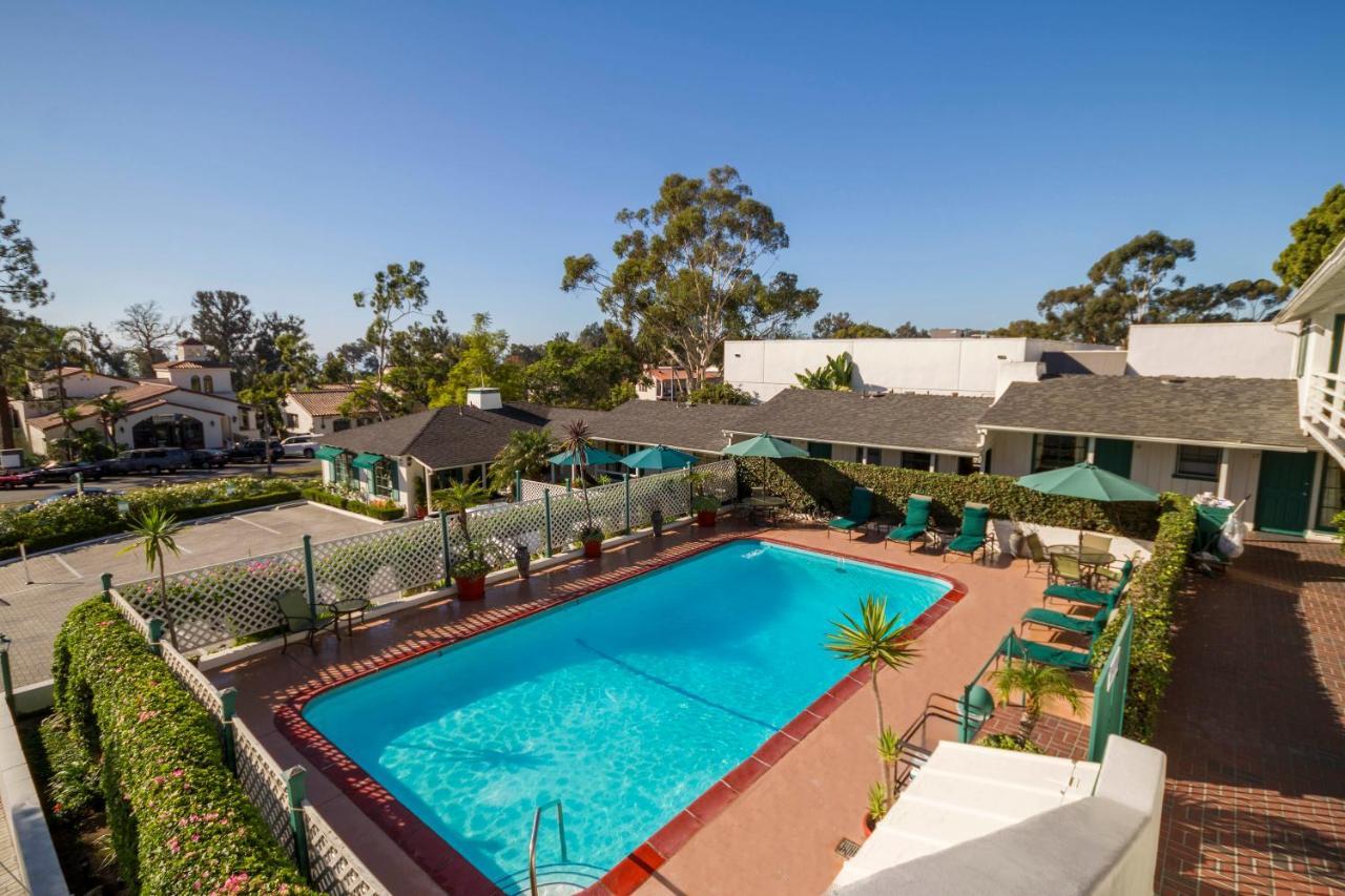 King Room with Pool View