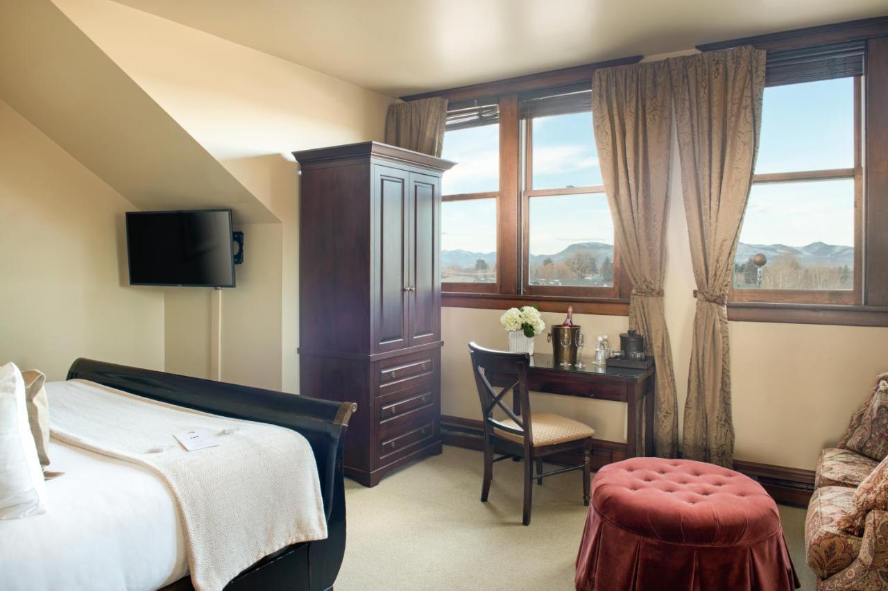 One-Bedroom Suite,974783407:JPEG