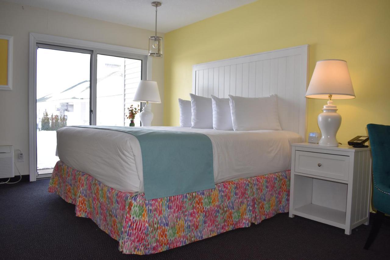 King Room with Spa Bath and Partial Lake View,996717064:JPEG