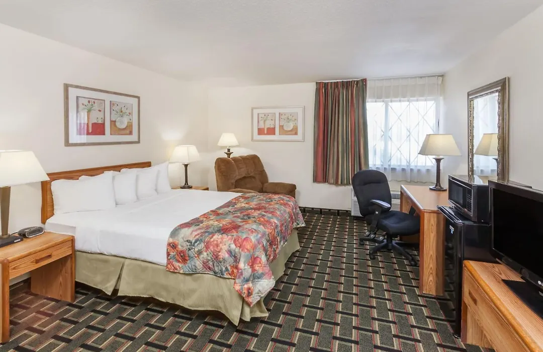 Baymont By Wyndham Decatur-1