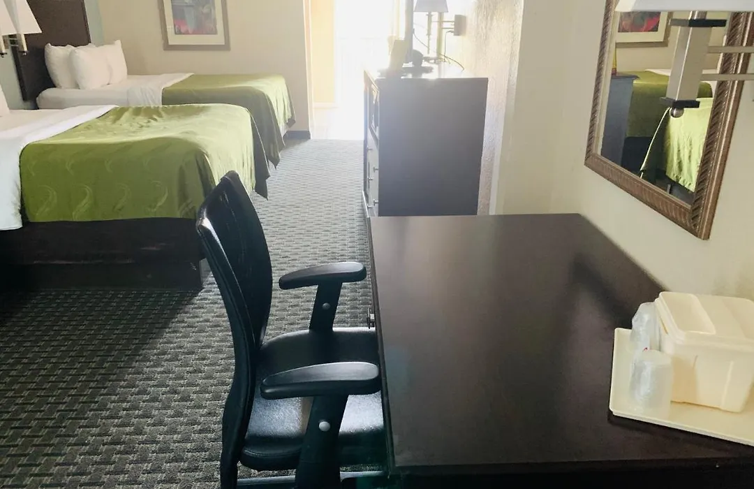 Quality Inn & Suites Miramar Beach-1