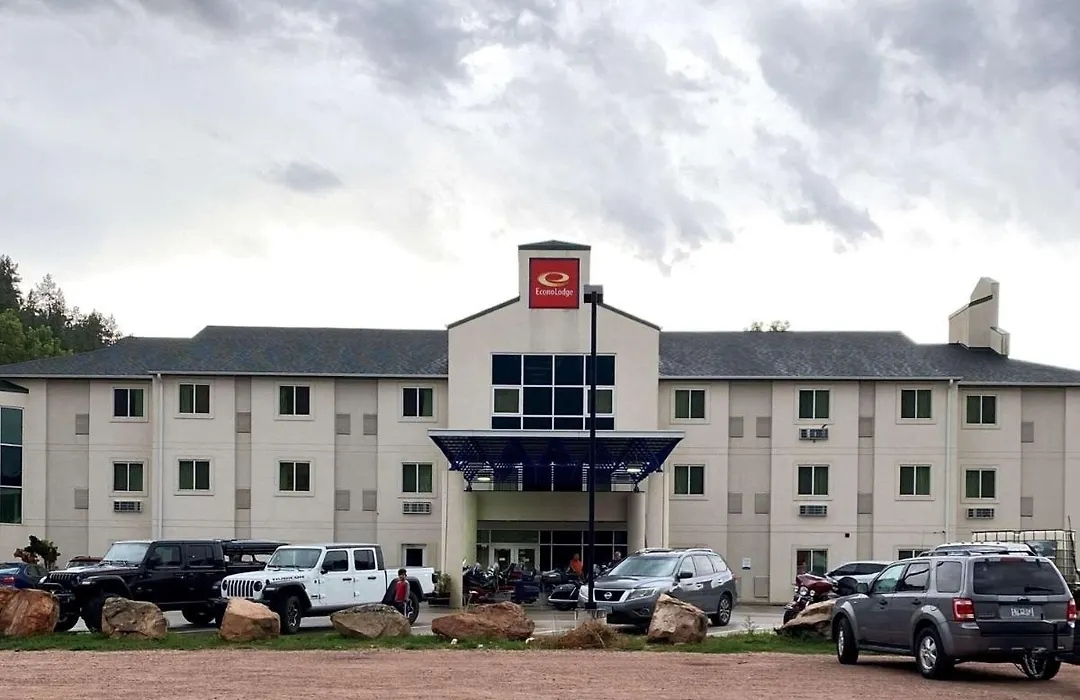 Econo Lodge-1