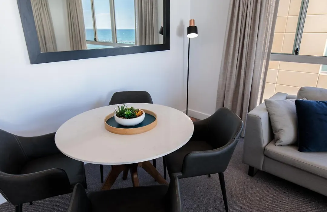 Oaks Glenelg Plaza Pier Suites-1