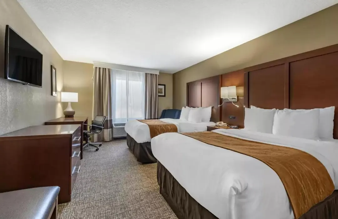 Comfort Inn & Suites Muncie Near University-1