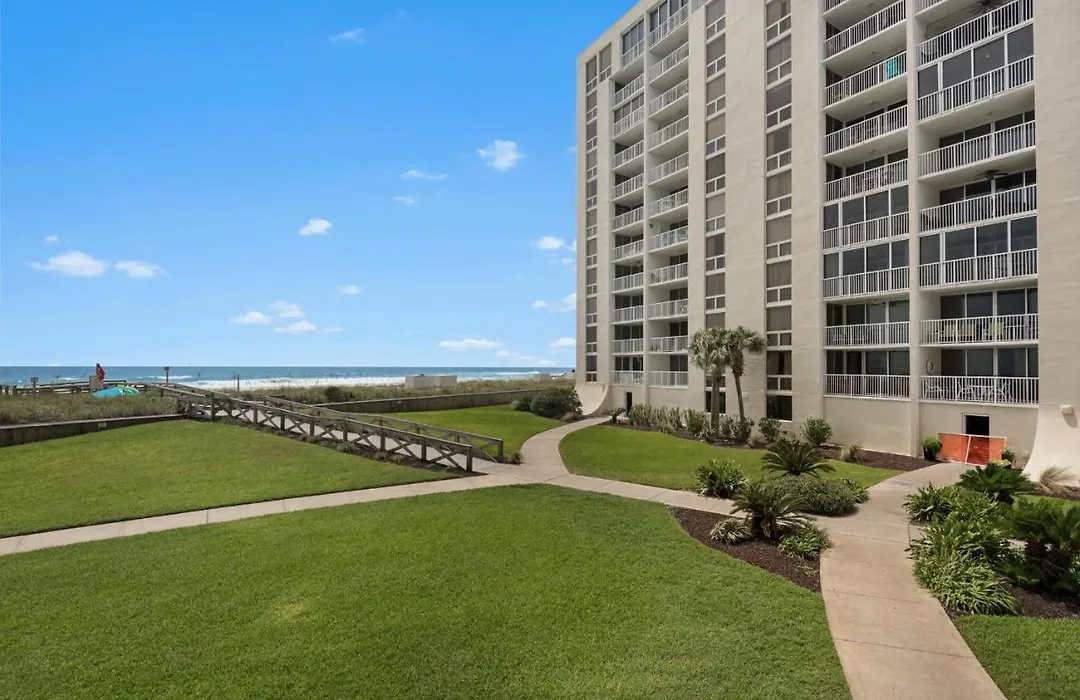 Shoreline Towers 1024-1