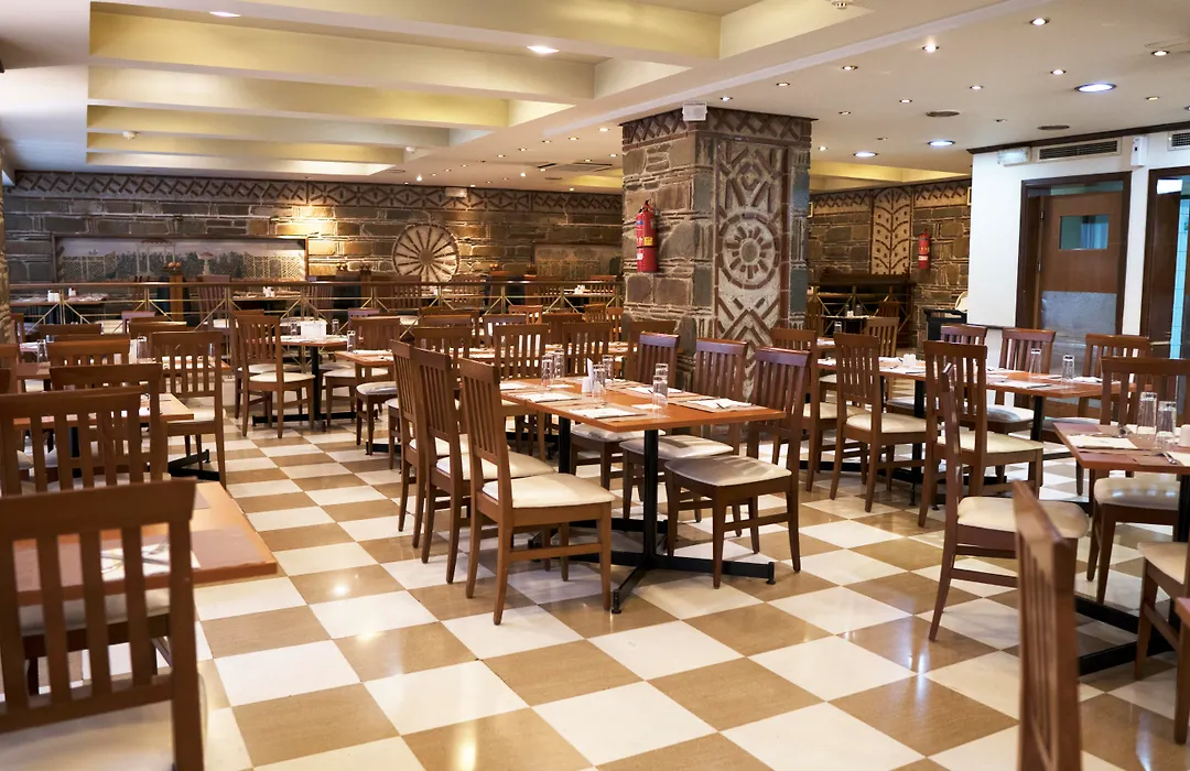 Capsis Hotel Thessaloniki-1