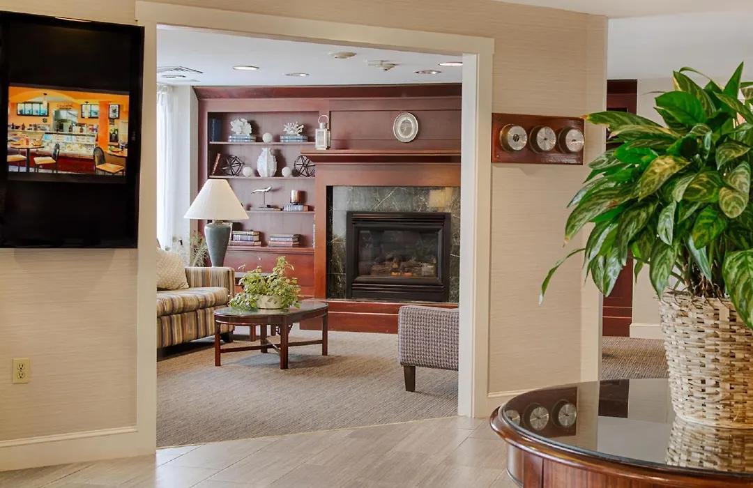 Ramada By Wyndham Boston-1