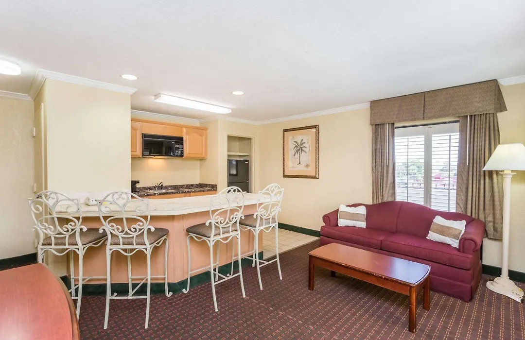 Days Inn By Wyndham Destin-1