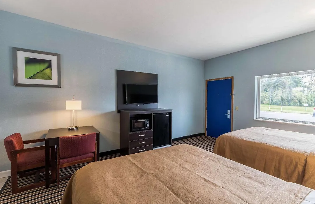 Rodeway Inn Ludington-1