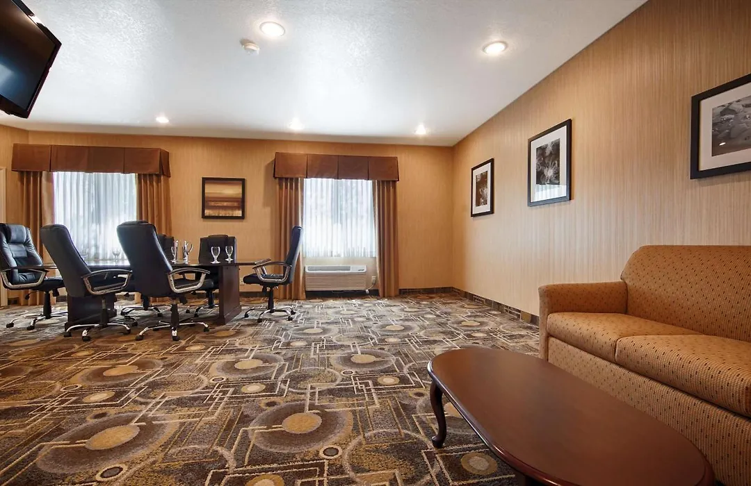 Best Western San Dimas Hotel & Suites-1
