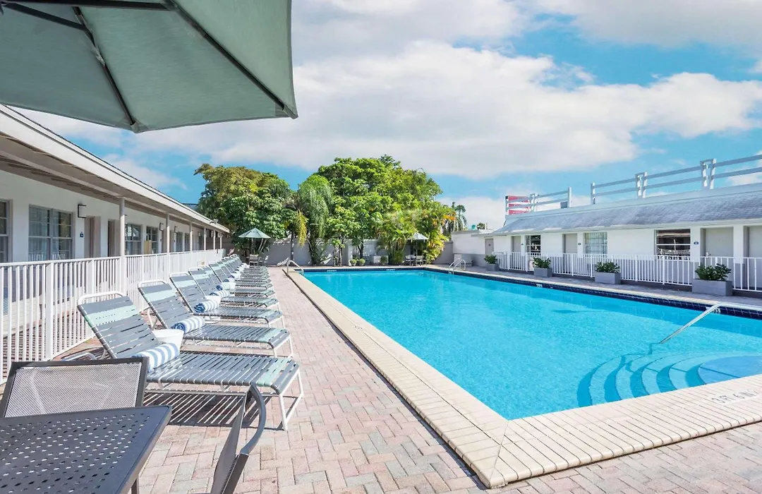 Days Inn By Wyndham Miami Airport North-1