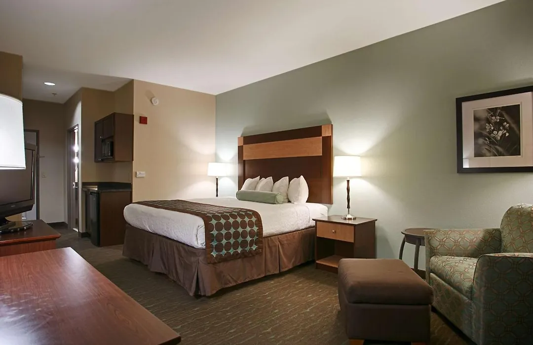 Best Western Plus Texarkana Inn And Suites-1