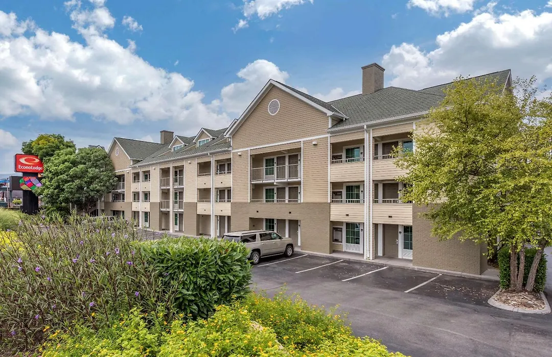 Econo Lodge Pigeon Forge Riverside-1