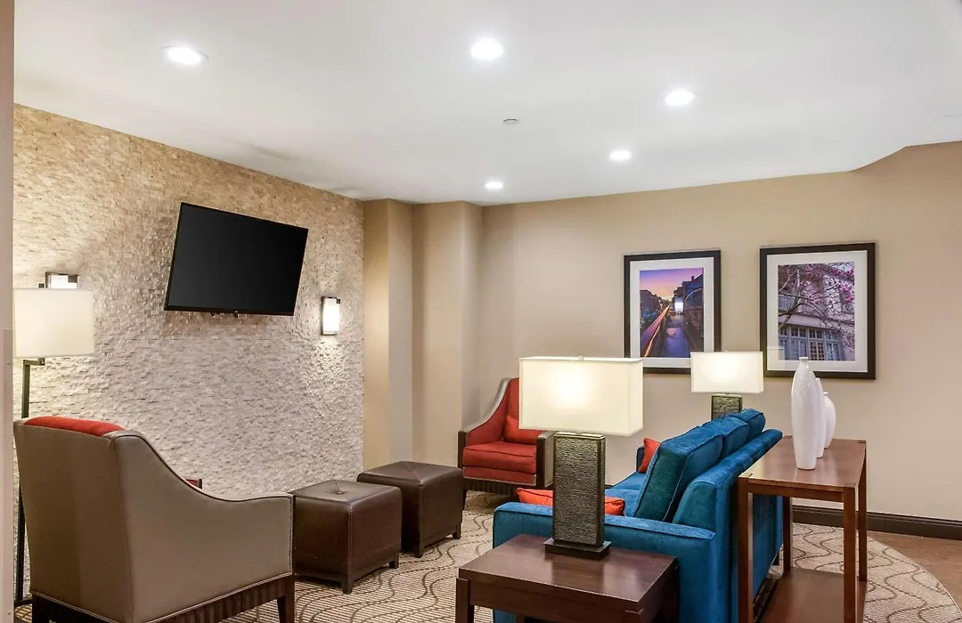 Comfort Inn & Suites At Copeland Tower-1