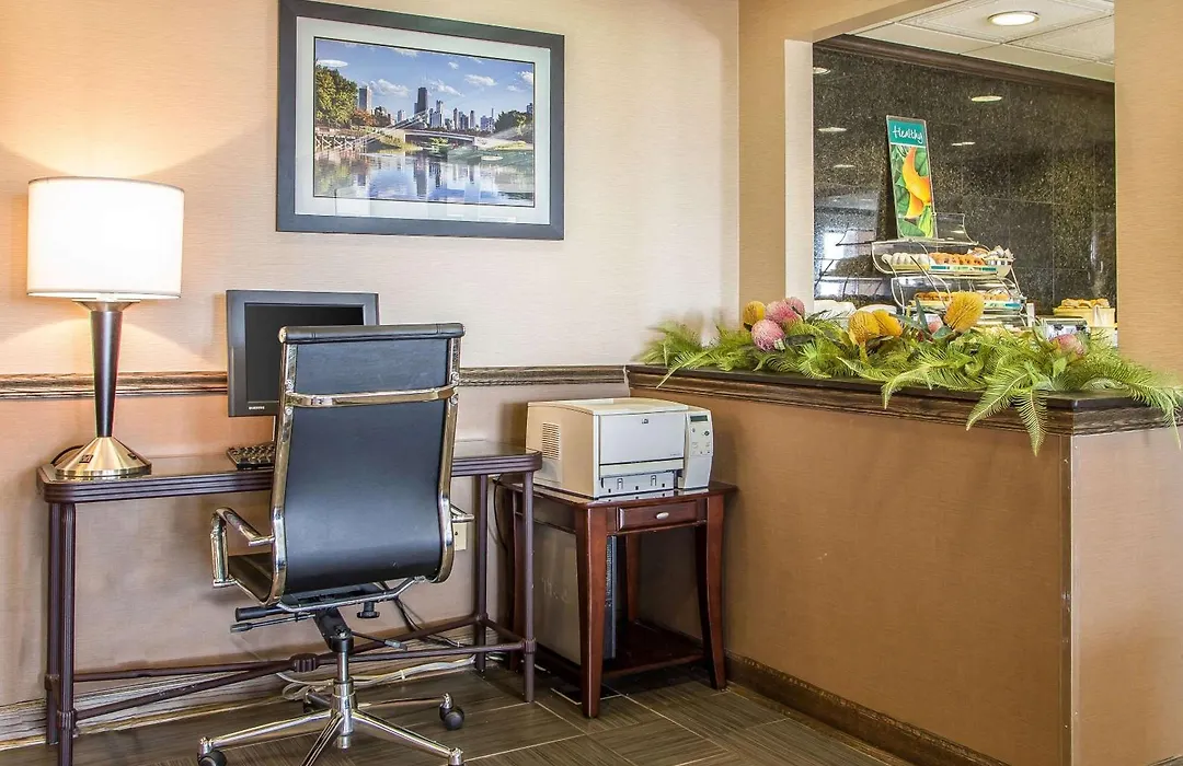Quality Inn Elgin I-90-1
