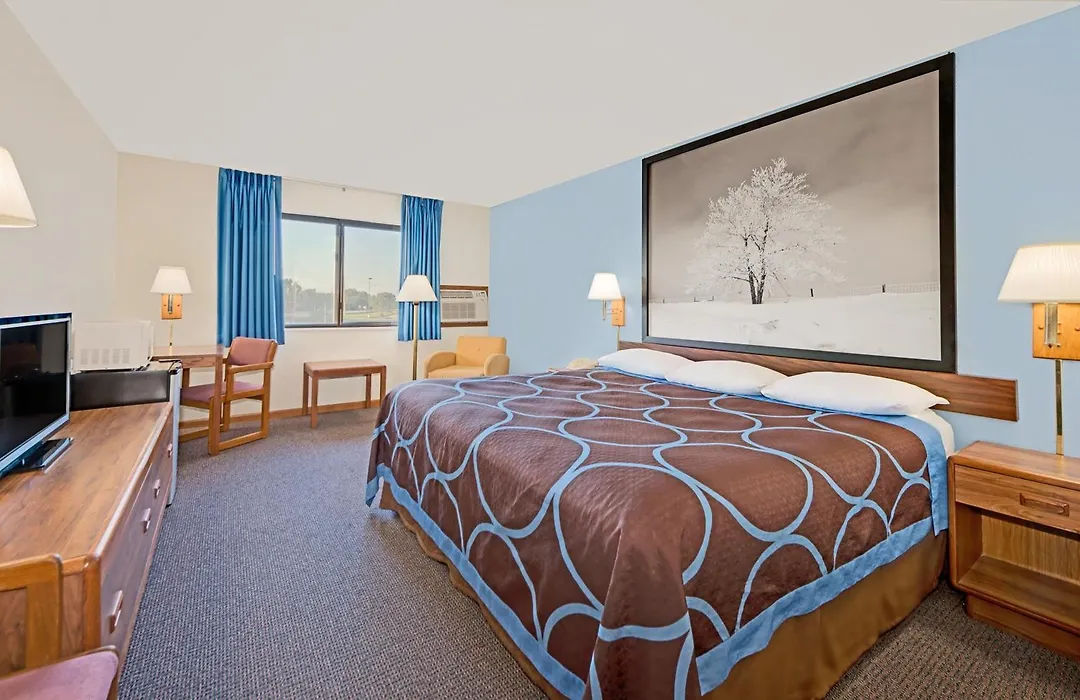 Super 8 By Wyndham Centerville-1