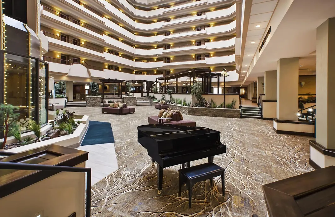 Doubletree By Hilton Rapid City Downtown Convention Center-1