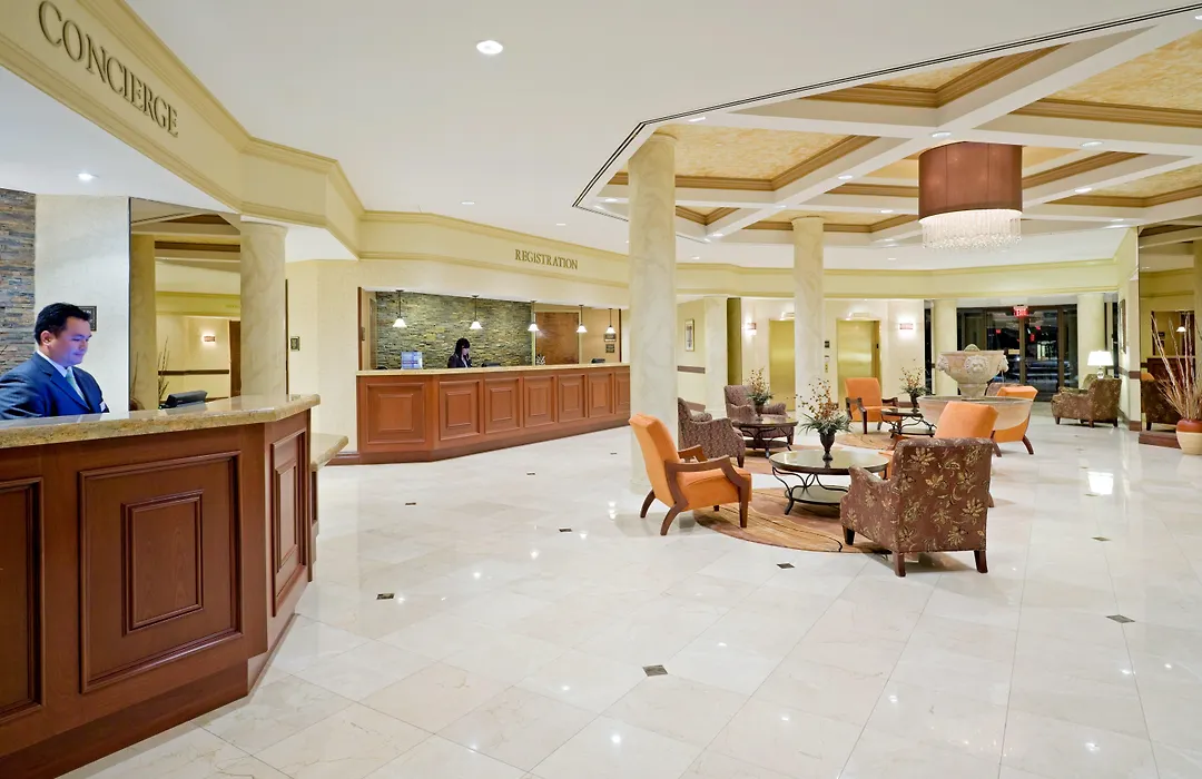 Crowne Plaza Edison By Ihg-1