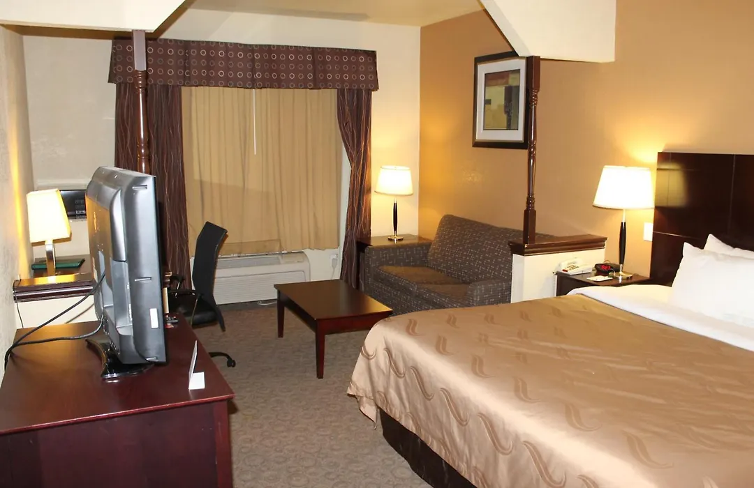 Quality Inn & Suites Terrell-1