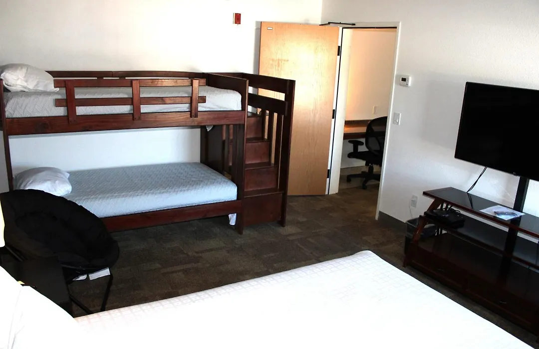 Boothill Inn And Suites-1