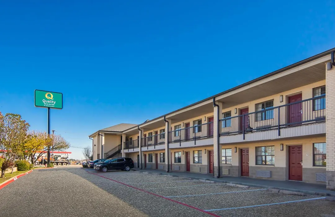 Quality Inn & Suites Weatherford-1