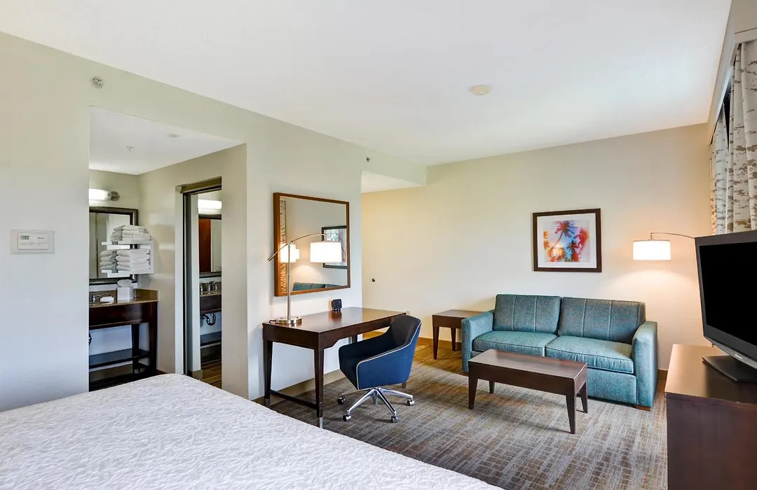 Hampton Inn & Suites Boynton Beach-1