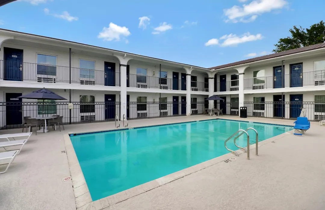 Motel 6-Bryan, Tx - University Area-1