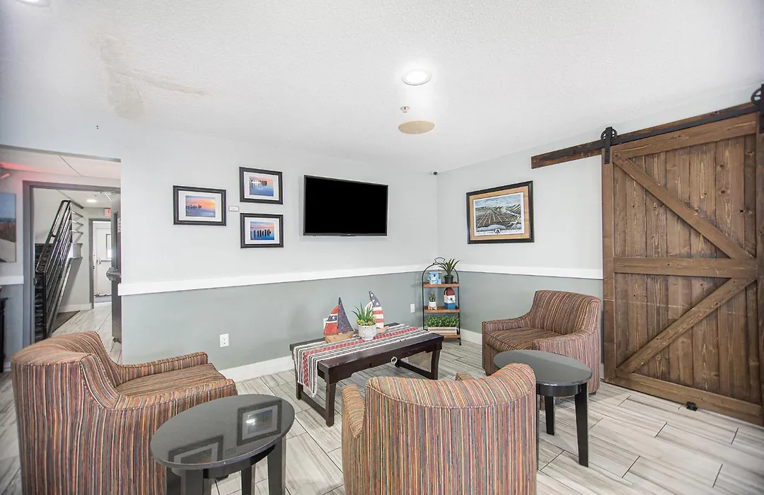 Baymont By Wyndham Grand Haven-1