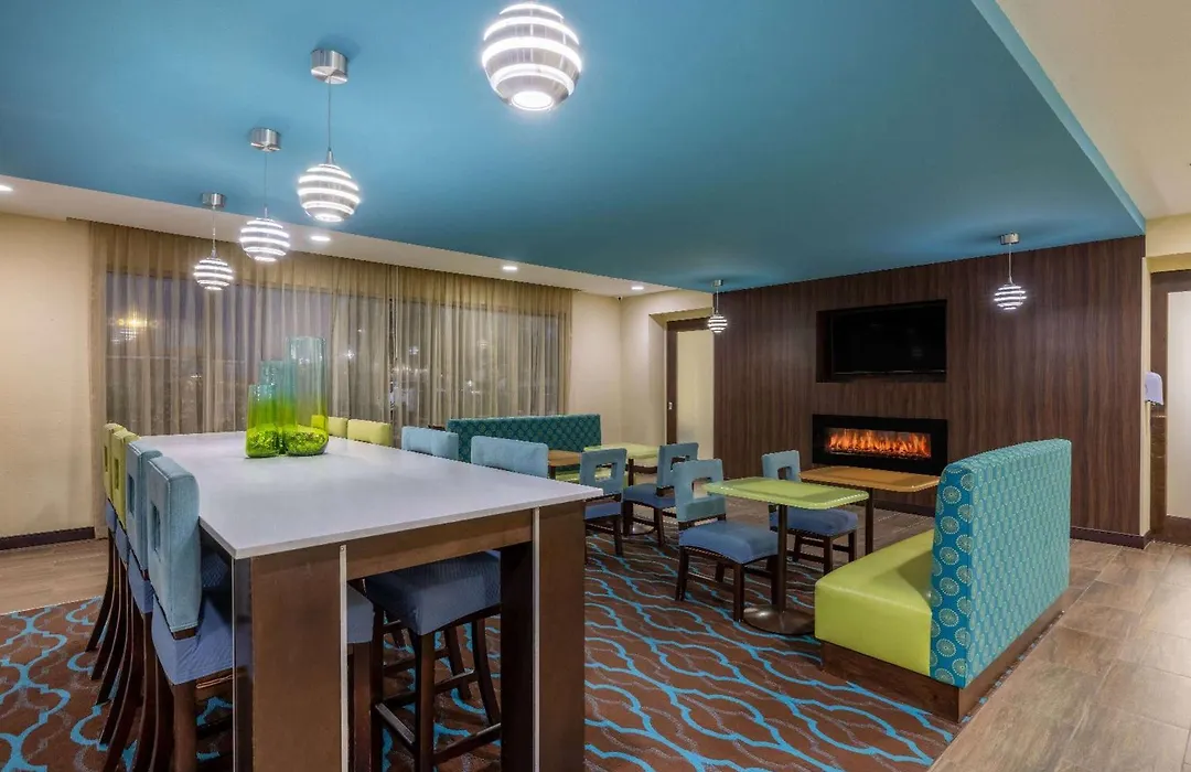 La Quinta By Wyndham Artesia-1