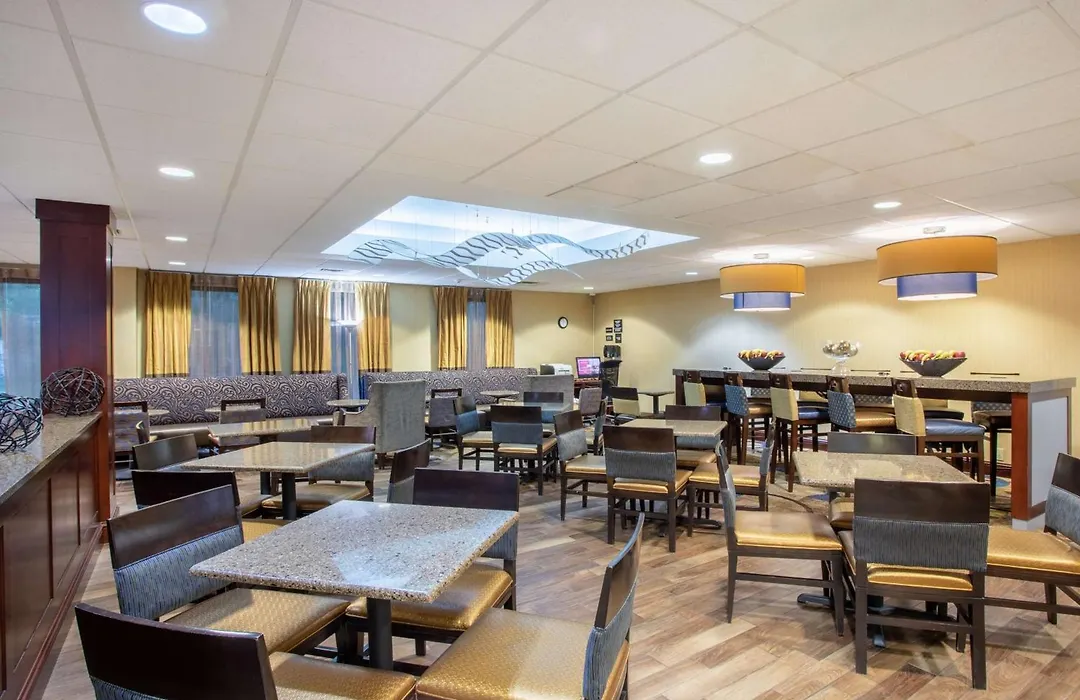 Hampton Inn Fishkill-1