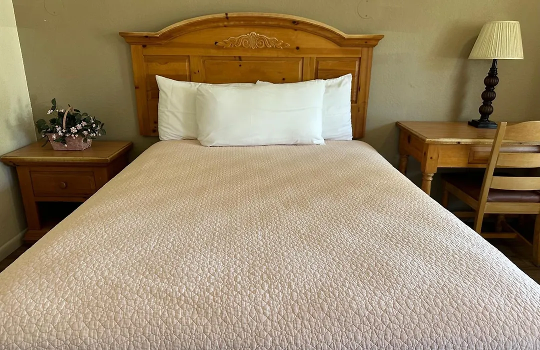 Sunset Inn And Suites-1