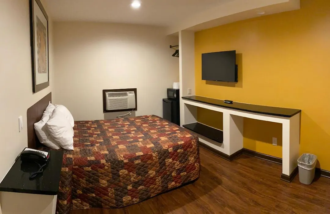 Budget Inn-1
