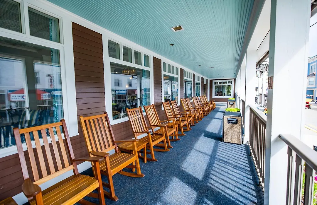 Lake View Hotel-1