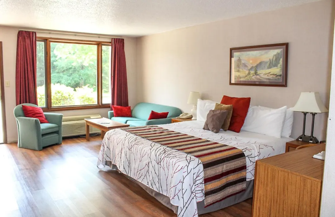 Highland Manor Inn-1