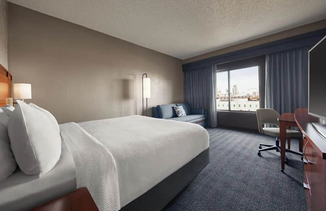 Courtyard By Marriott St. Louis Downtown West-1