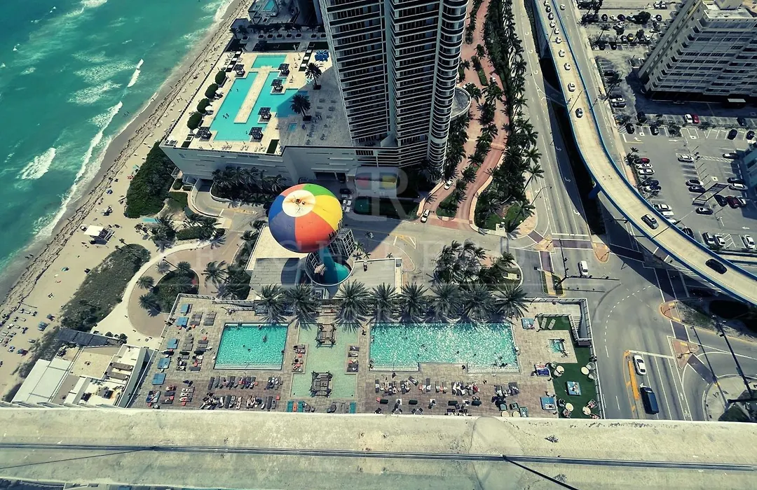 Luxury Beach Resort-1