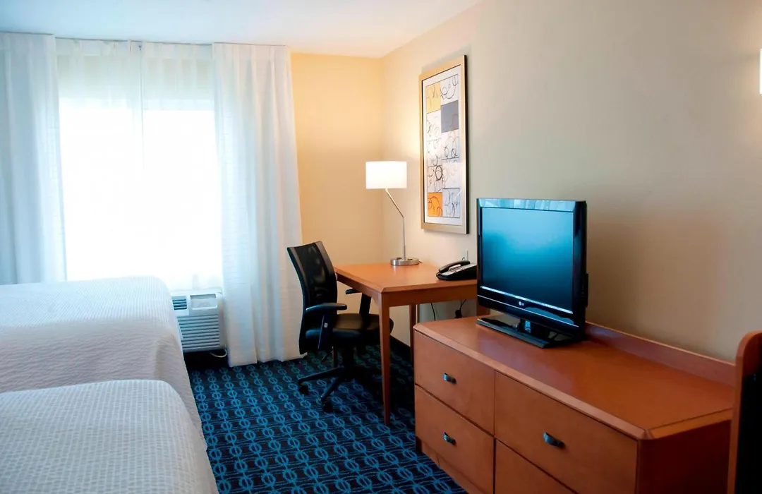Fairfield Inn & Suites Ames-1