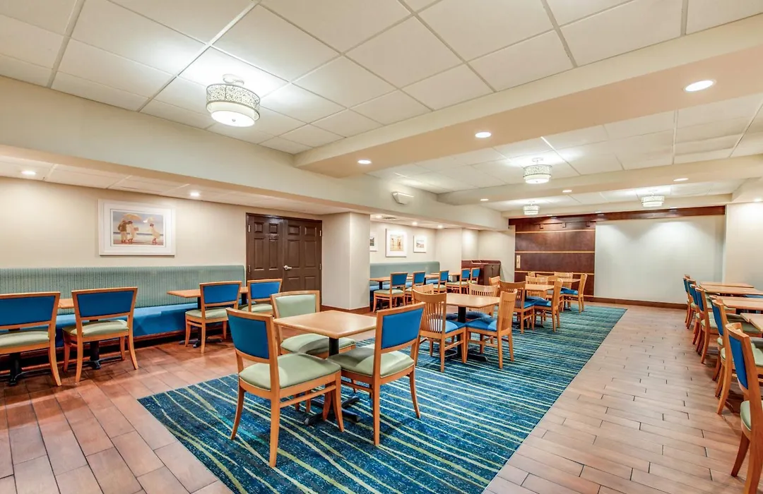 Country Inn & Suites By Radisson, Virginia Beach Oceanfront-1