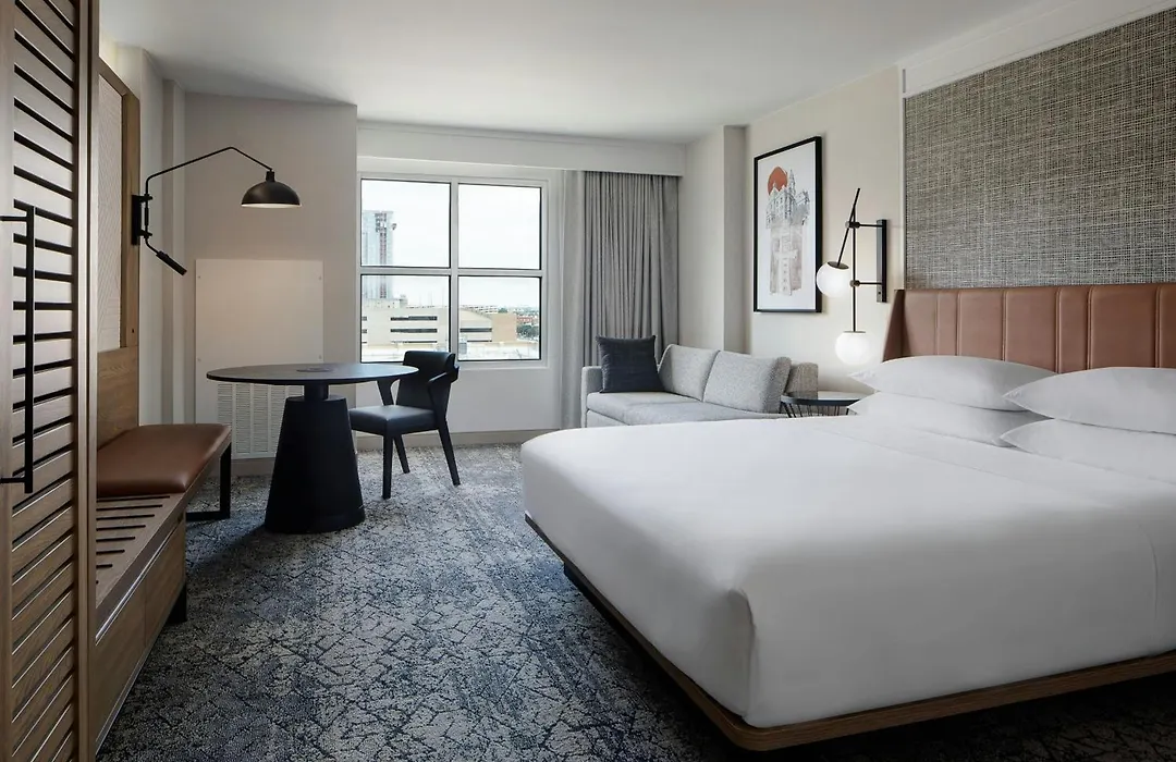 Sheraton Fort Worth Downtown Hotel-1