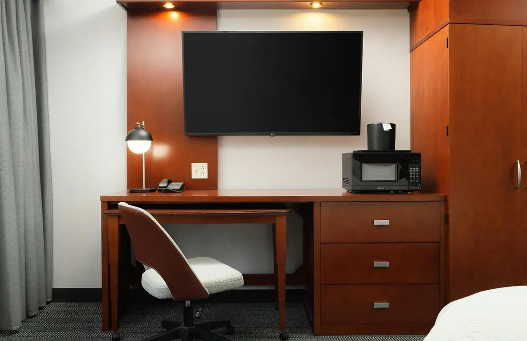 Courtyard By Marriott Boone-1