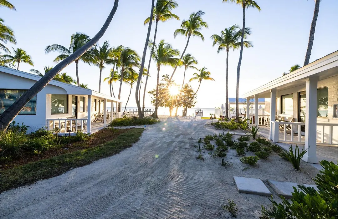 Pines & Palms Resort-1